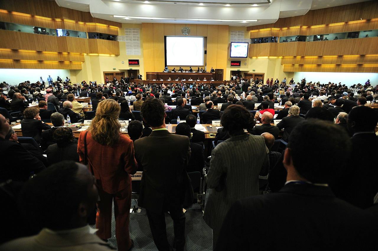 Zorganizowana konferencja w funkcjonalnej, dużej sali konferencyjnej